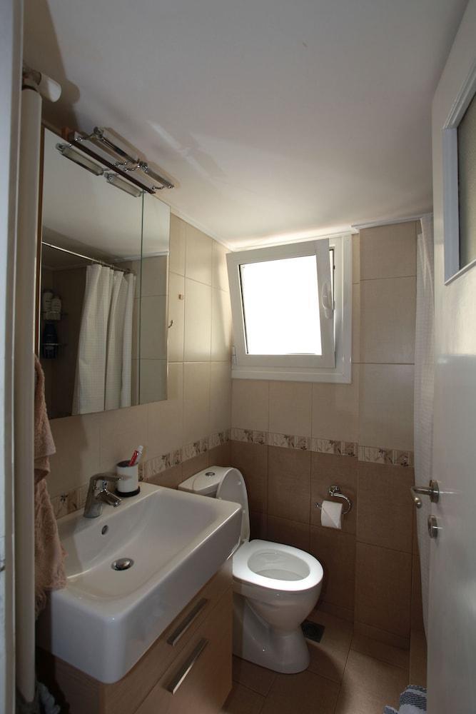 A Skip Away From The Acropolis Museum - 1 Bdrm Apartment Атина Екстериор снимка